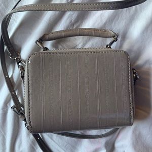 URBAN OUTFITTERS CROSSBODY BAG